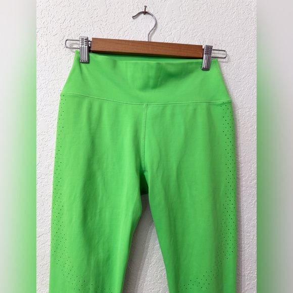 BuffBunny Neon Green Leggings Viva la Vibe Laser Cropped - M - Picture 3 of 11